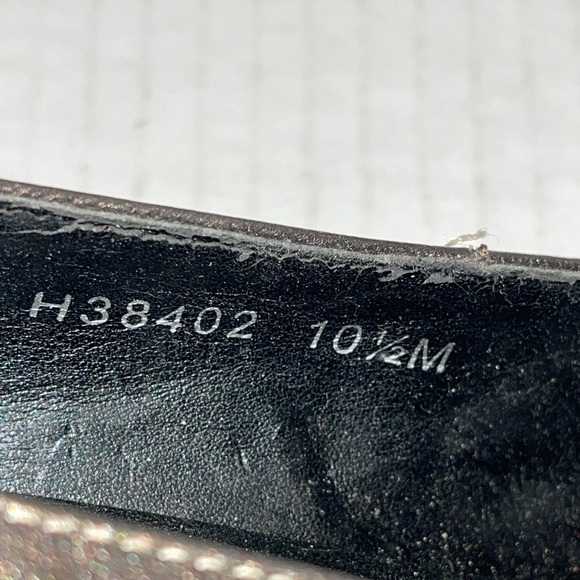 Ros Hommerson Women's Pumps Size 10.5M Bronze Leather Slip On Heel Close Toe - Picture 7 of 9